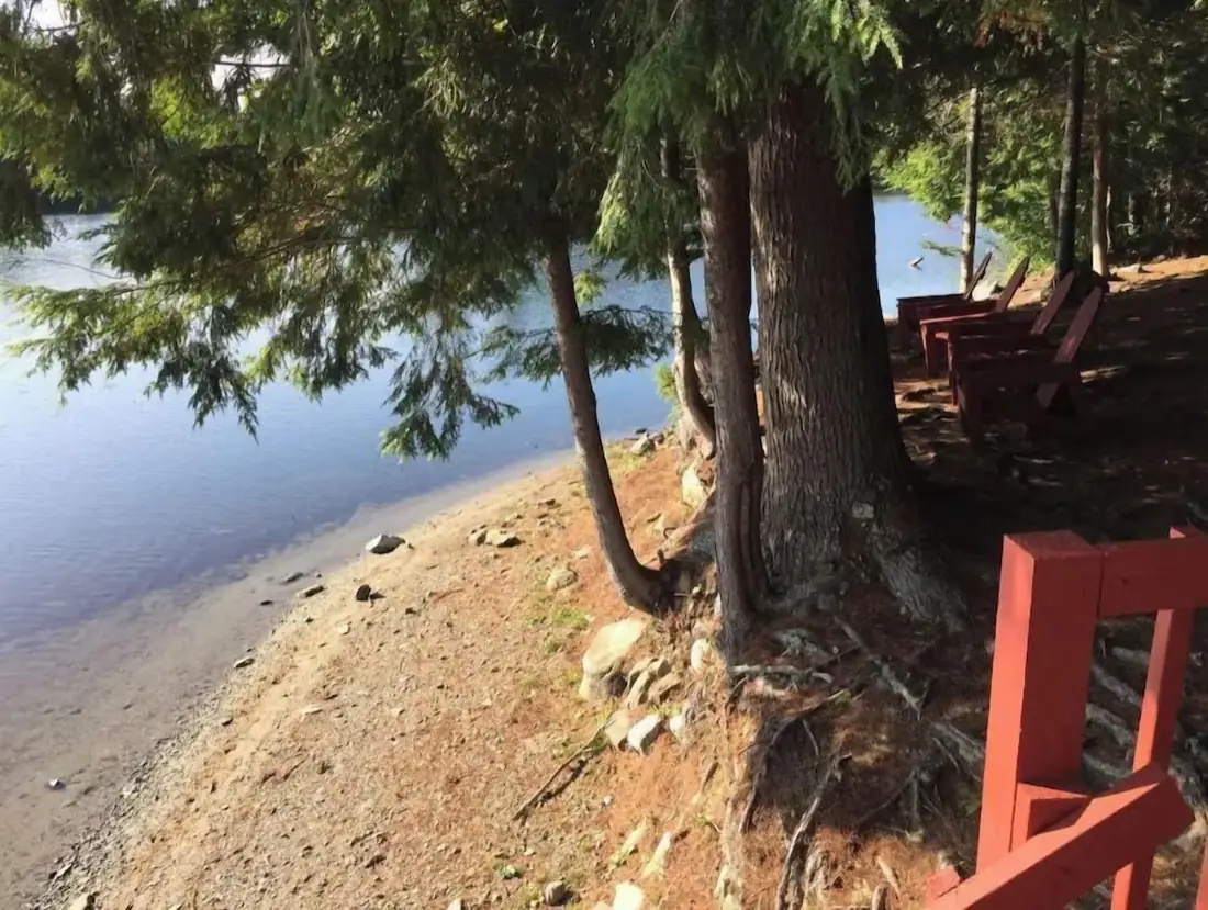 The Guest Lodge at Santa Claus Lake