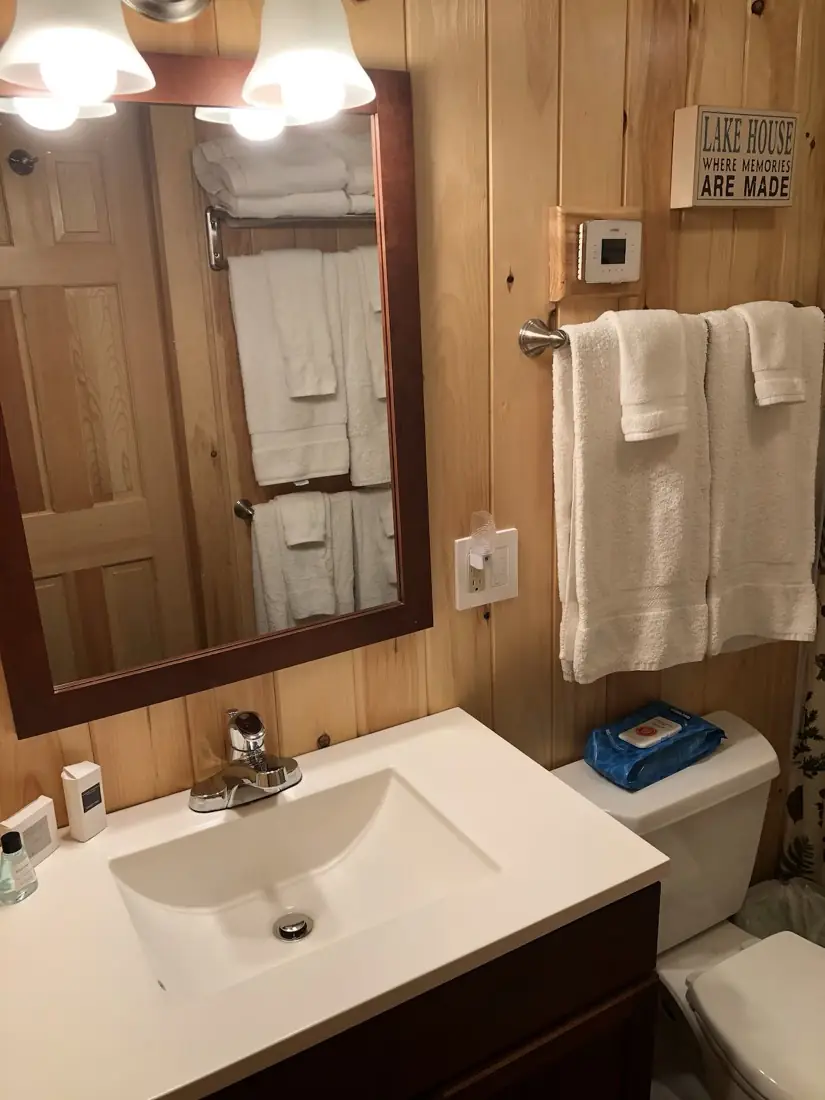 The Guest Lodge at Santa Claus Lake