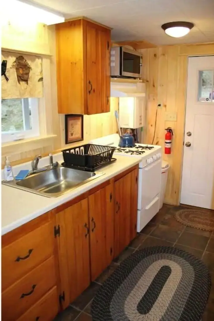 The Guest Lodge at Santa Claus Lake