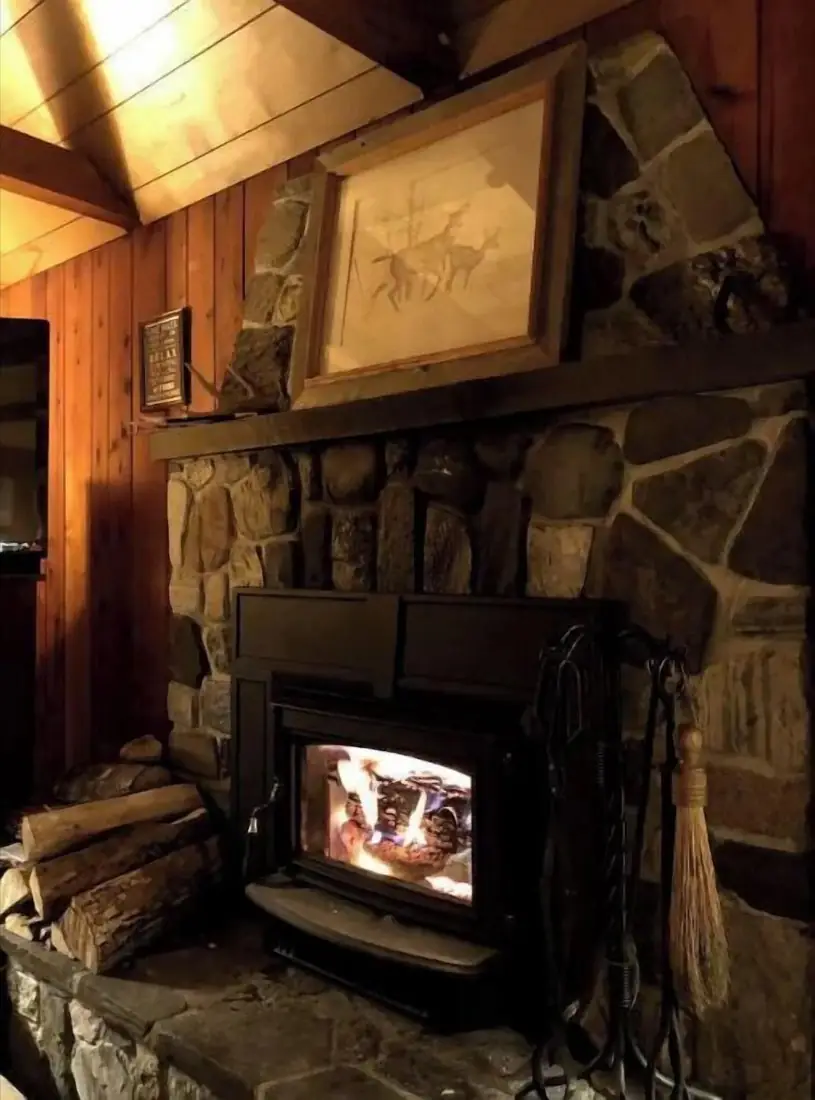 The Guest Lodge at Santa Claus Lake