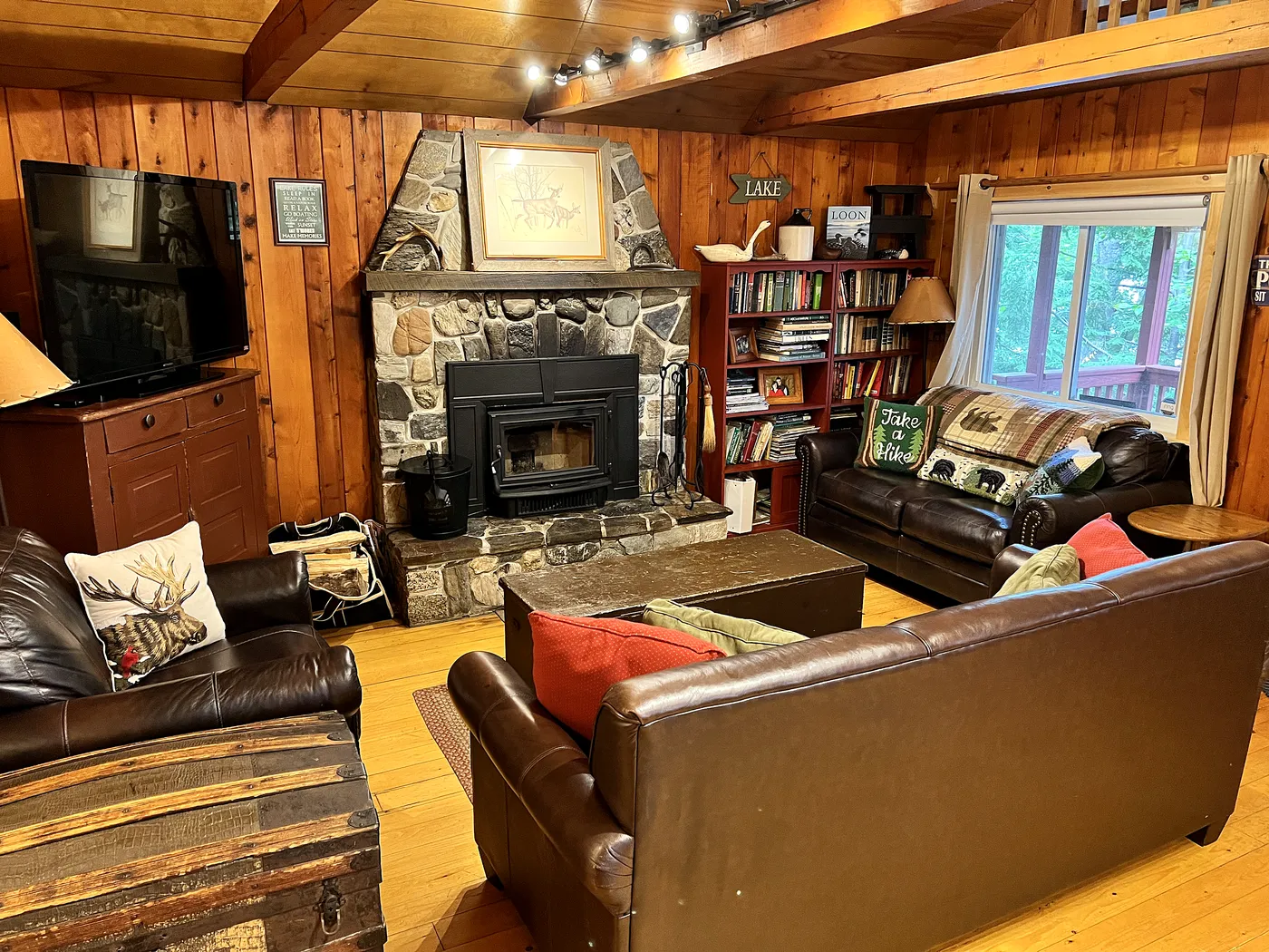 The Guest Lodge at Santa Claus Lake