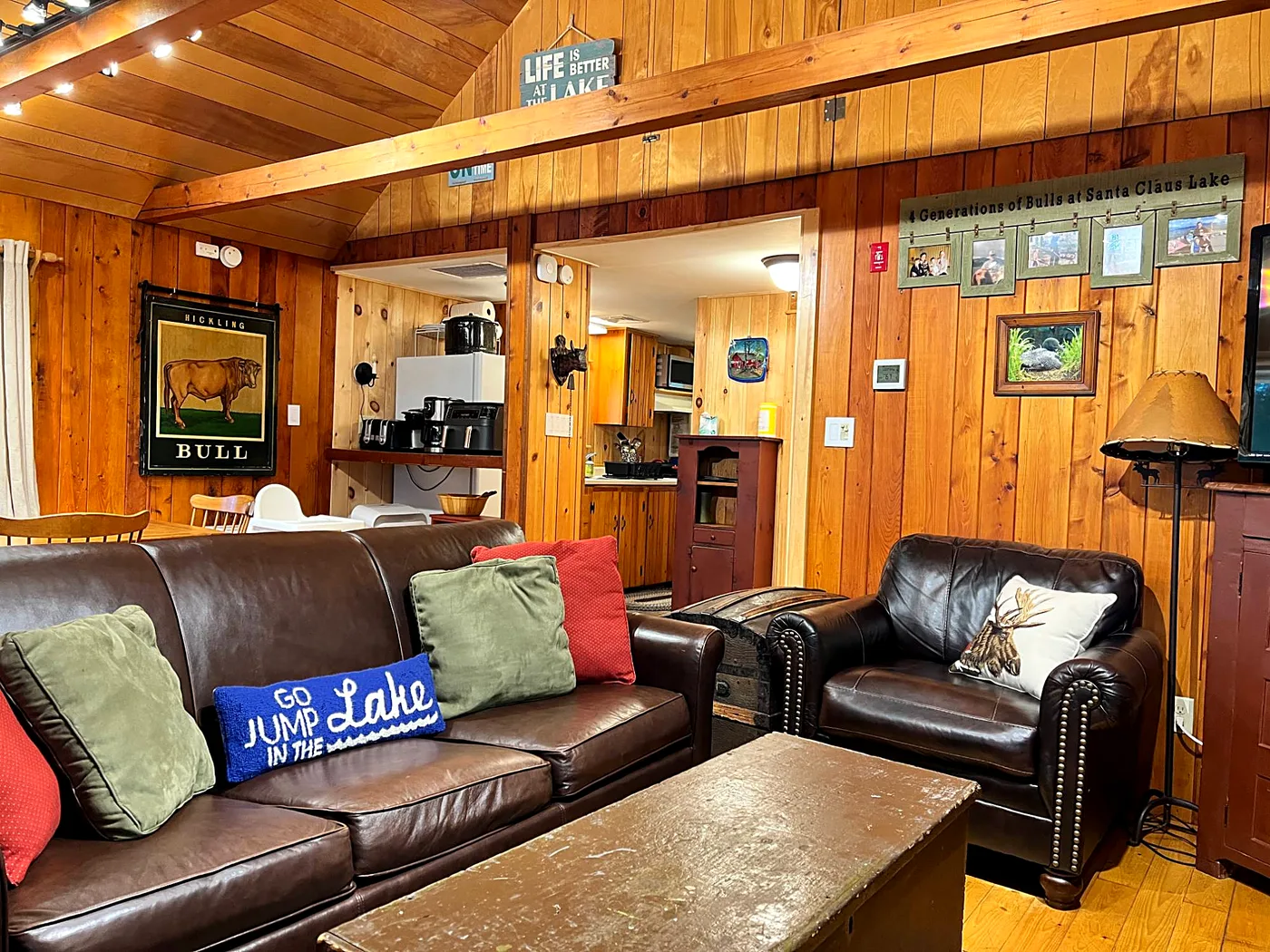 The Guest Lodge at Santa Claus Lake