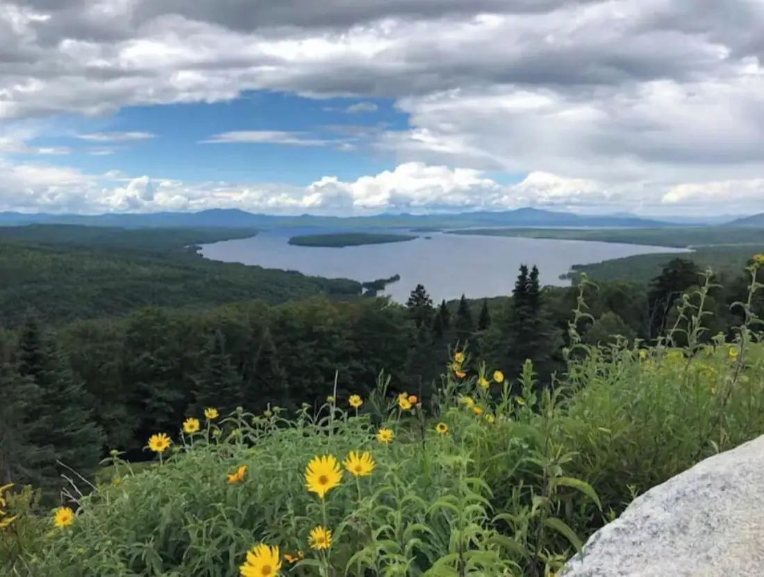 The Guest Lodge at Santa Claus Lake